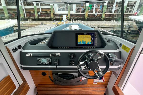 Giraffe 28ft Axopar Yacht For Sale