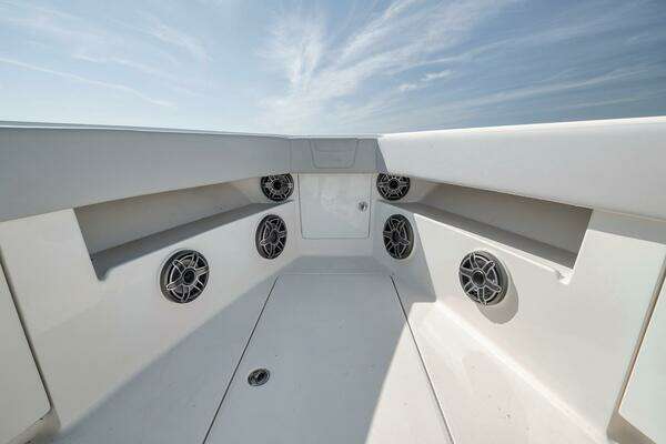 SeaVee 39 Yacht For Sale