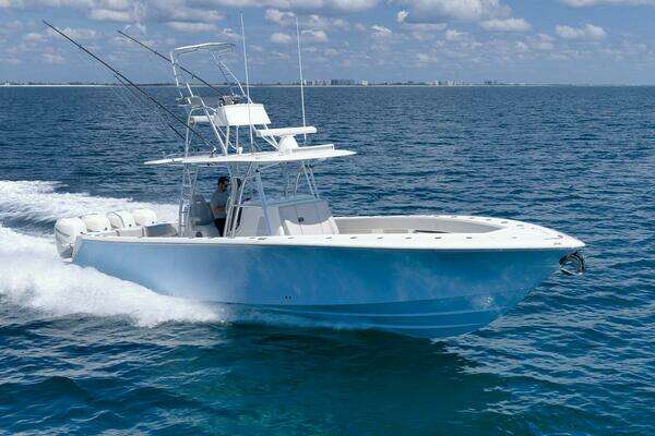SeaVee 39 Yacht For Sale