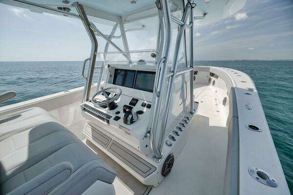 SeaVee 39 Yacht For Sale