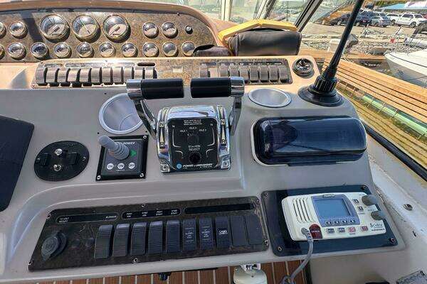 Cruisers Yachts 4450 Express Motor Yacht Yacht For Sale