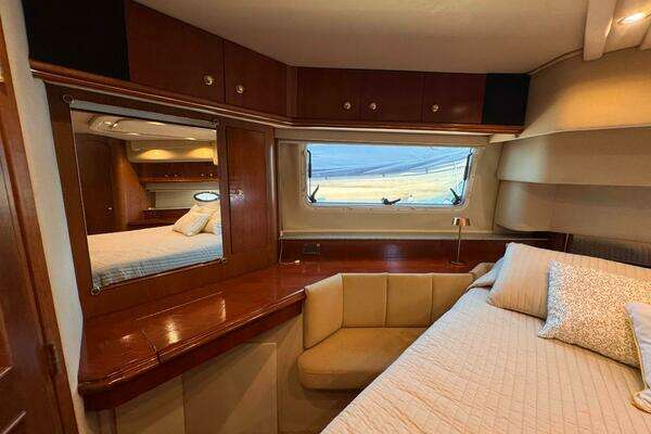 Cruisers Yachts 4450 Express Motor Yacht Yacht For Sale