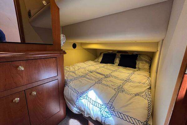Cruisers Yachts 4450 Express Motor Yacht Yacht For Sale