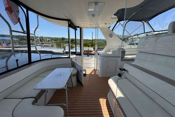 Cruisers Yachts 4450 Express Motor Yacht Yacht For Sale