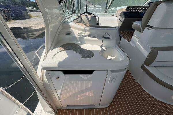 Cruisers Yachts 4450 Express Motor Yacht Yacht For Sale