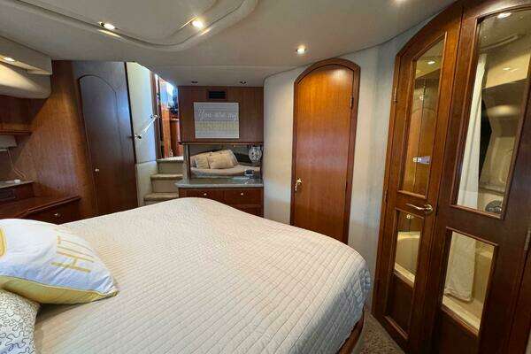 Cruisers Yachts 4450 Express Motor Yacht Yacht For Sale