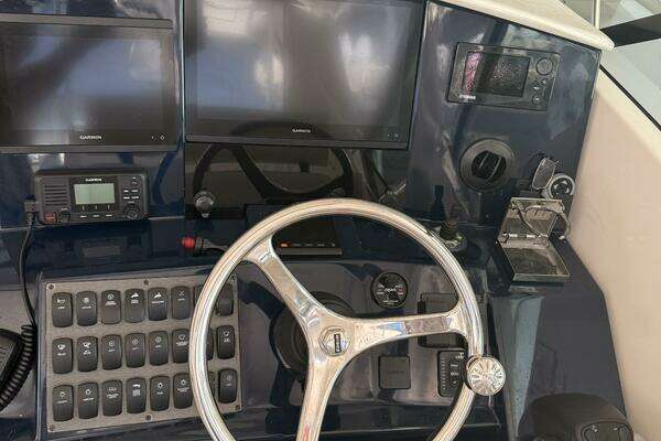 Pursuit 365 SCI Yacht For Sale