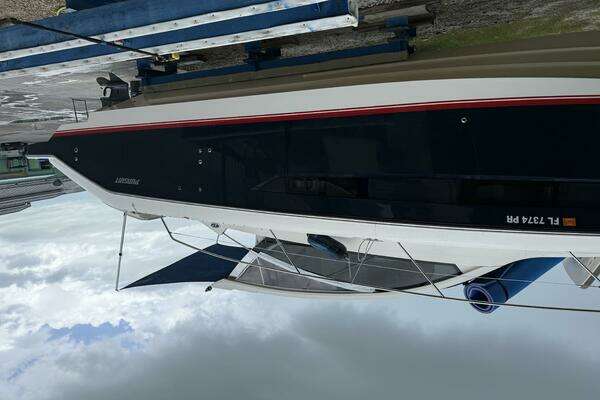 Pursuit 365 SCI Yacht For Sale