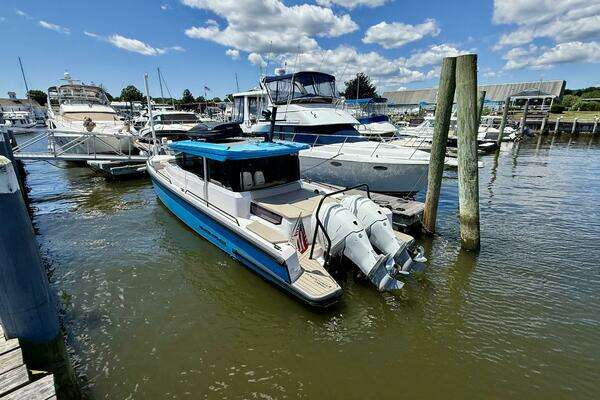 Axopar 37 Cross Cabin Yacht For Sale