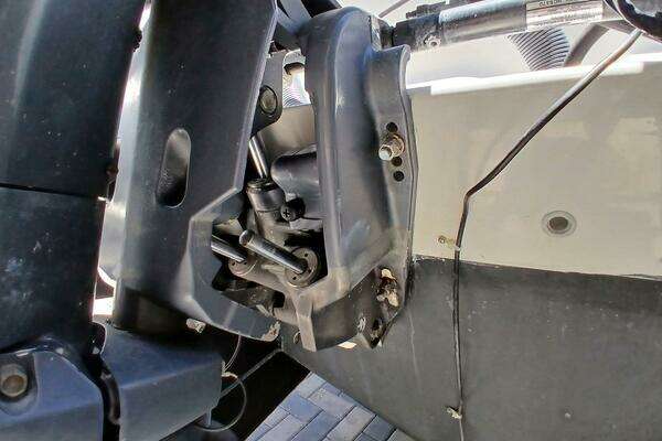 Photo of the 2002 Protector 28 Targa "BLT"