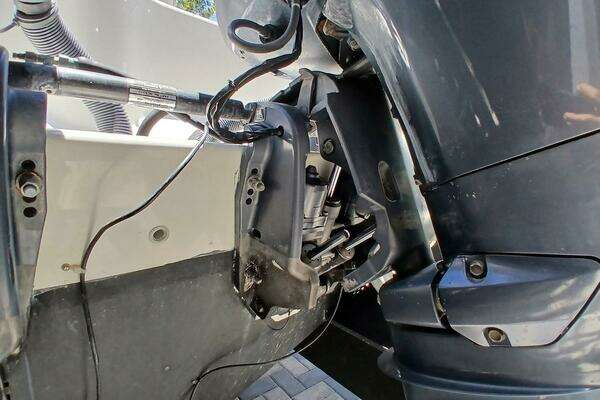 Photo of the 2002 Protector 28 Targa "BLT"