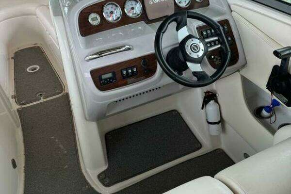 Photo of the 2007 Chaparral 276SSI