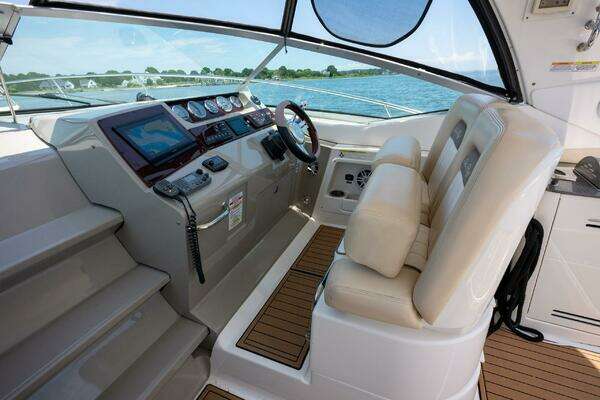 Sea Ray 370 Sundancer Yacht For Sale