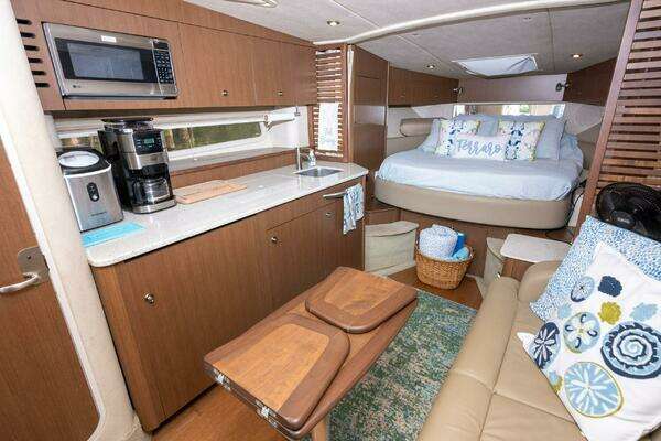 Sea Ray 370 Sundancer Yacht For Sale