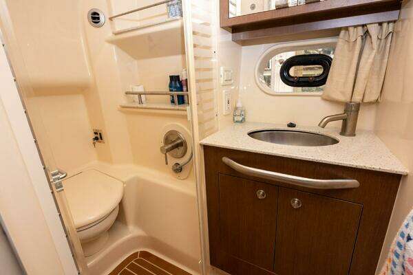 Sea Ray 370 Sundancer Yacht For Sale