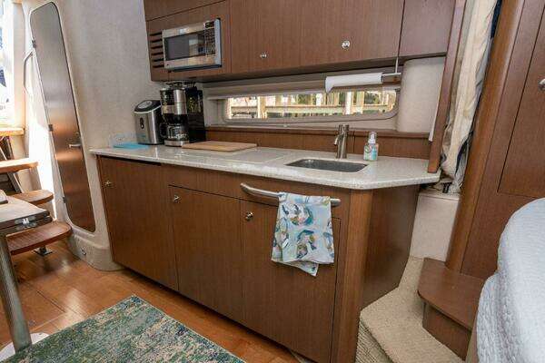 Sea Ray 370 Sundancer Yacht For Sale