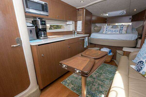 Sea Ray 370 Sundancer Yacht For Sale