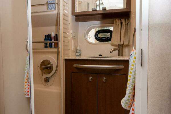 Sea Ray 370 Sundancer Yacht For Sale