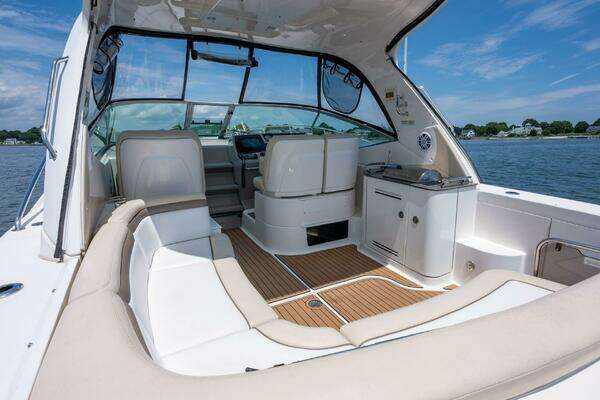 Sea Ray 370 Sundancer Yacht For Sale