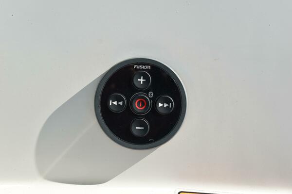 23ft NauticStar Yacht For Sale