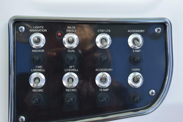 23ft NauticStar Yacht For Sale