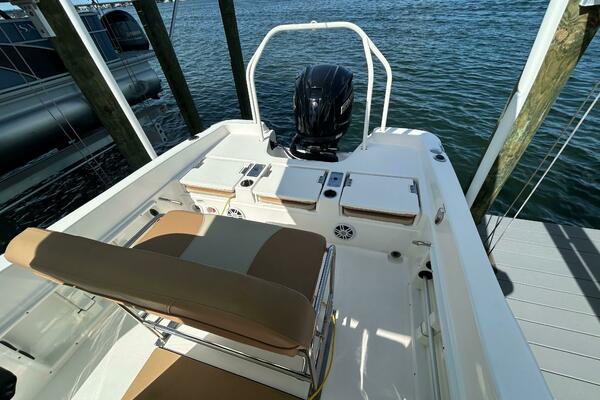 23ft NauticStar Yacht For Sale