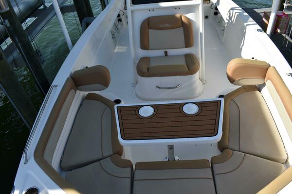 23ft NauticStar Yacht For Sale
