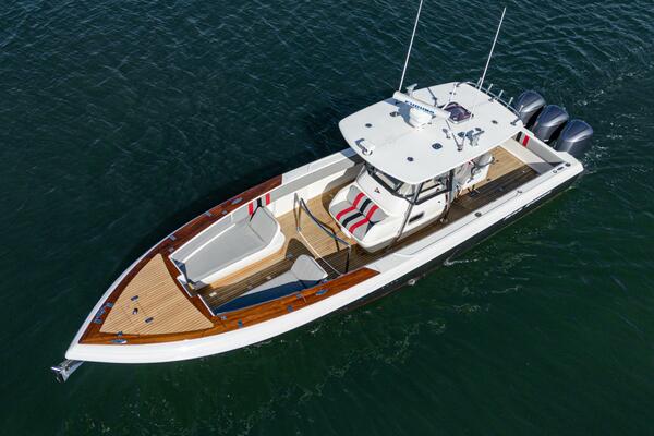 MAS PESOS 37ft Intrepid Yacht For Sale