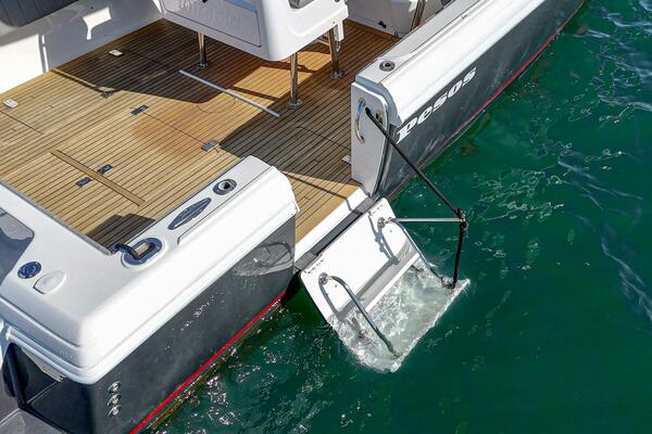 MAS PESOS 37ft Intrepid Yacht For Sale