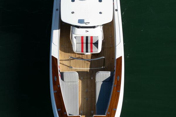 MAS PESOS 37ft Intrepid Yacht For Sale