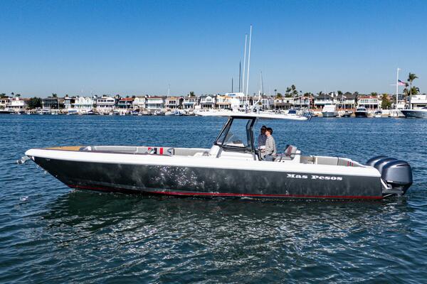 MAS PESOS 37ft Intrepid Yacht For Sale