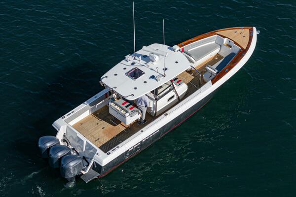 MAS PESOS 37ft Intrepid Yacht For Sale