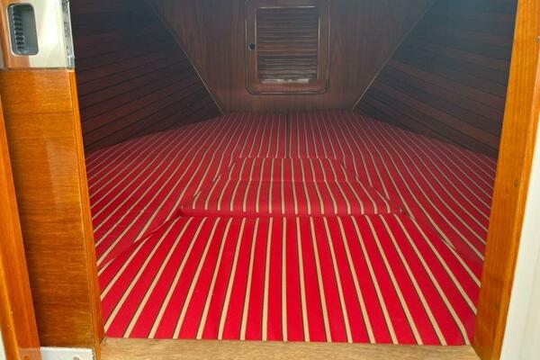 Whiskey Girl 29ft Hinckley Yacht For Sale