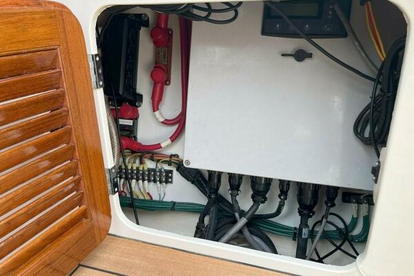 Whiskey Girl 29ft Hinckley Yacht For Sale