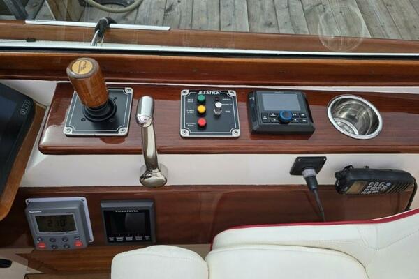 Whiskey Girl 29ft Hinckley Yacht For Sale