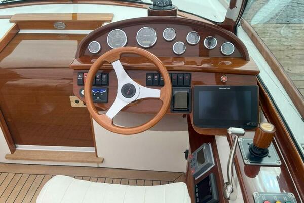 Whiskey Girl 29ft Hinckley Yacht For Sale