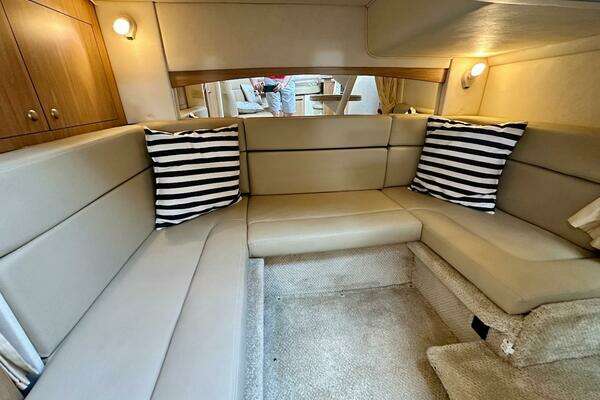 Sea Ray 320 Sundancer Yacht For Sale