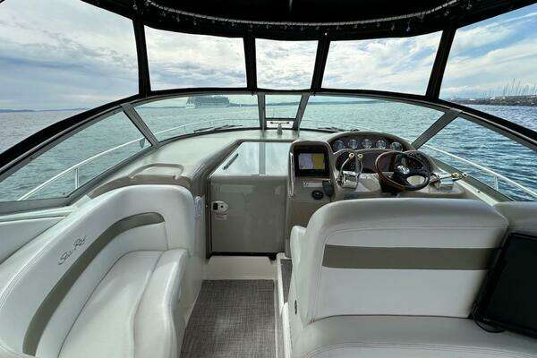 Sea Ray 320 Sundancer Yacht For Sale
