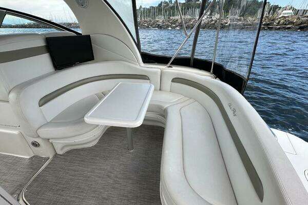 Sea Ray 320 Sundancer Yacht For Sale
