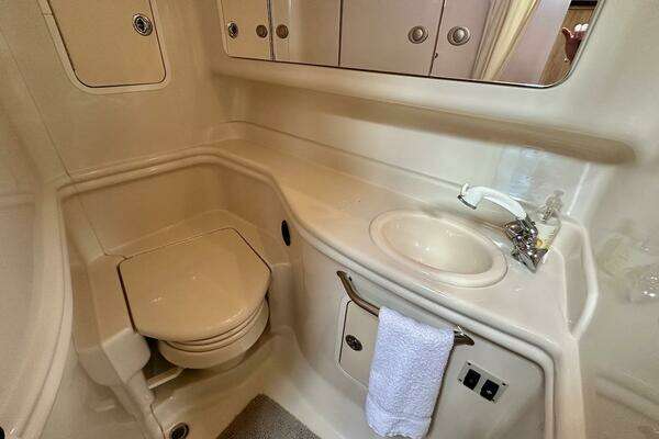 Sea Ray 320 Sundancer Yacht For Sale