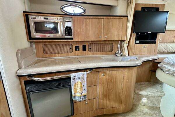 Sea Ray 320 Sundancer Yacht For Sale