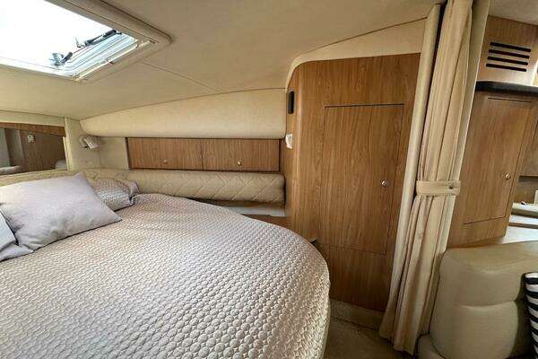 Sea Ray 320 Sundancer Yacht For Sale