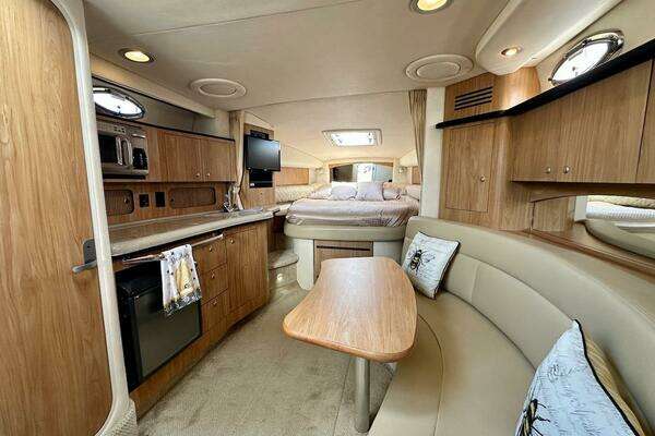 Sea Ray 320 Sundancer Yacht For Sale