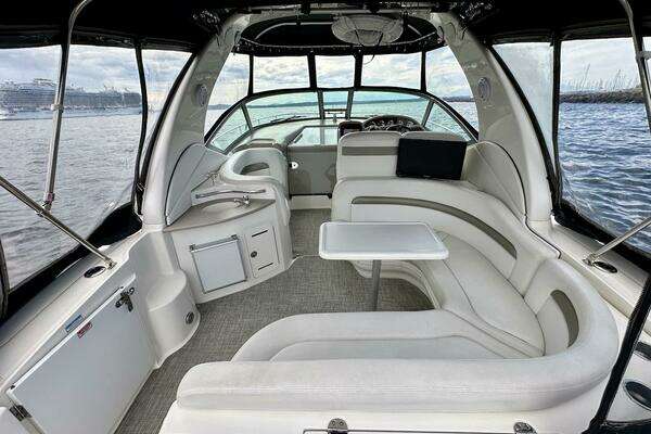 Sea Ray 320 Sundancer Yacht For Sale