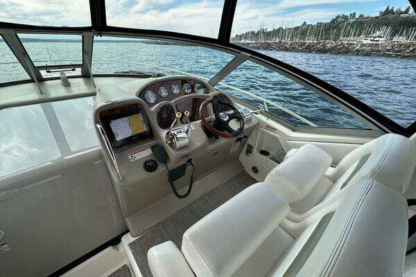Sea Ray 320 Sundancer Yacht For Sale