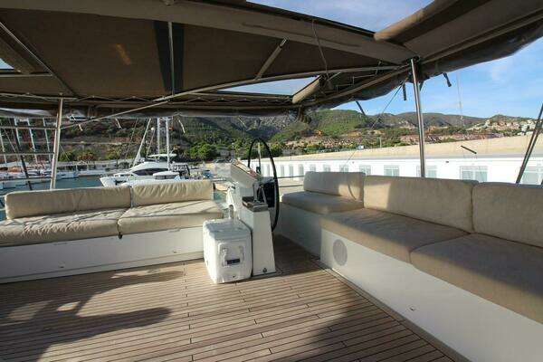 Lagoon 620 Yacht For Sale