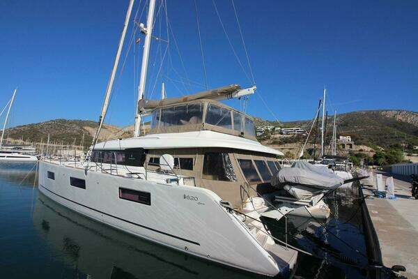 Lagoon 620 Yacht For Sale