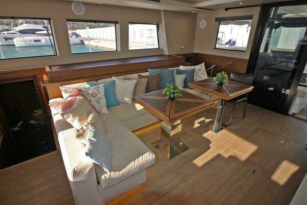 Lagoon 620 Yacht For Sale