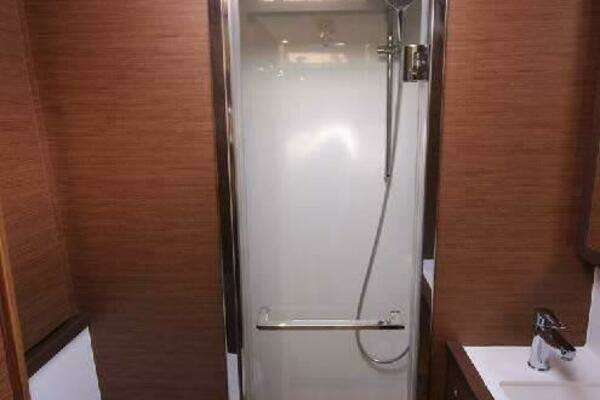 Lagoon 620 Yacht For Sale