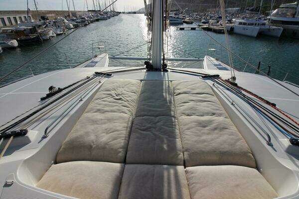 Lagoon 620 Yacht For Sale